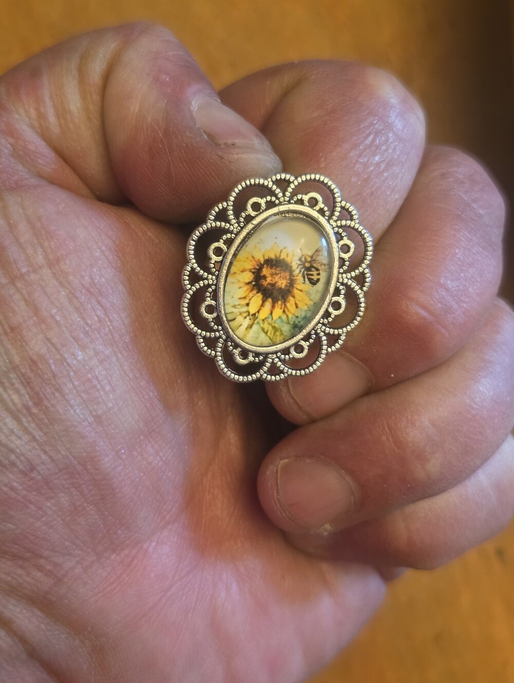 Nice Adjustable Handmade Silver Tone Bee Ring In Glass Cabochon